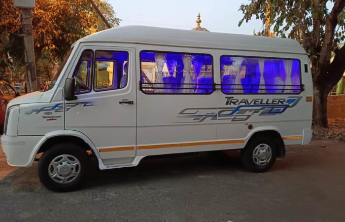 12 Seater Tempo Traveller