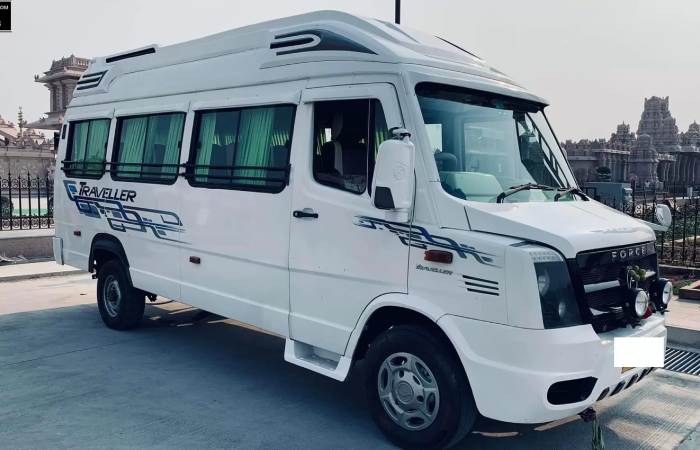 12 Seater Tempo Traveller